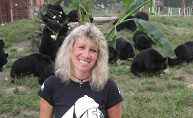 Sabato 7 a Settignano cena benefit per Animals Asia con intervista a Jill  Robinson | RESTIAMO ANIMALI